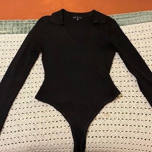 NWOT ribbed collared v-neck thong bodysuit